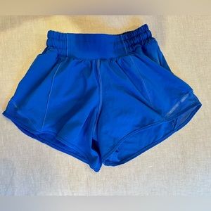 Lululemon Hotty Hot Low-Rise Lined Short 4" — Symphony Blue